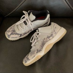 Air Jordan 11 retro low snake light bone GS 7Y